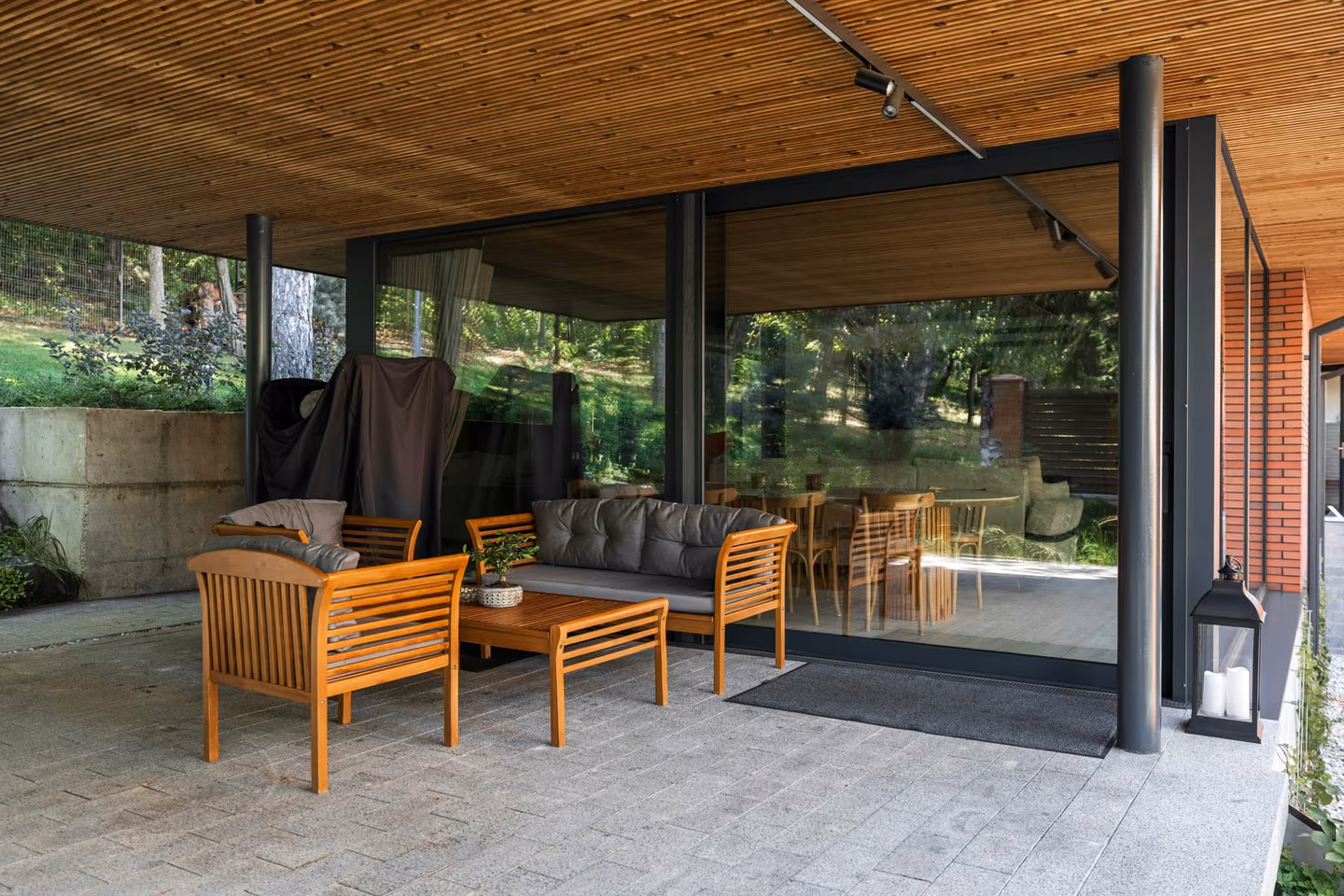 Sliding Doors